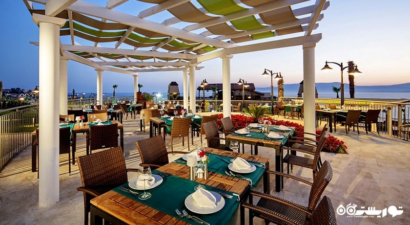 رستوران فضای باز هتل